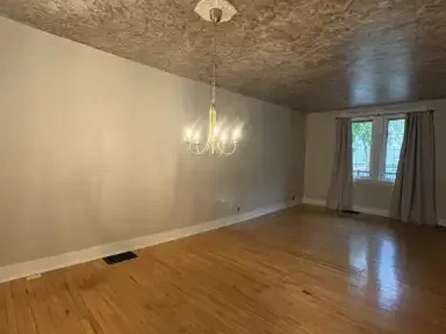 House for rent in Central St. Boniface, Winnipeg