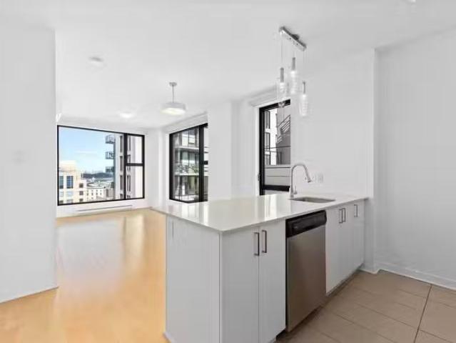 Condo for rent in St. Leonard's, Quebec