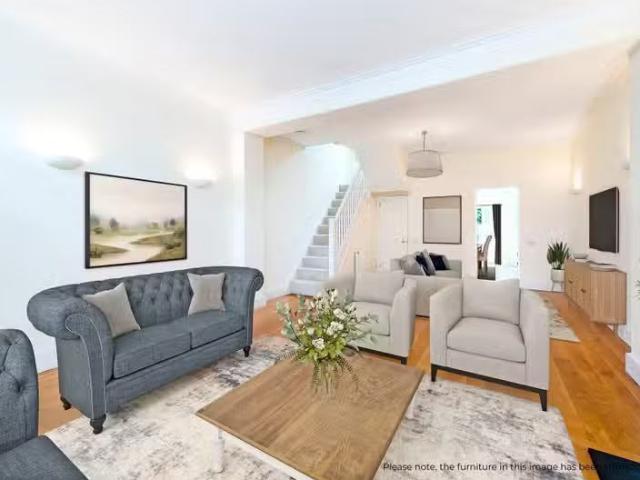 Apartment for rent in Battersea, Greater London