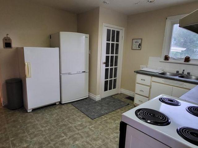 Room for rent in Durham, Ontario
