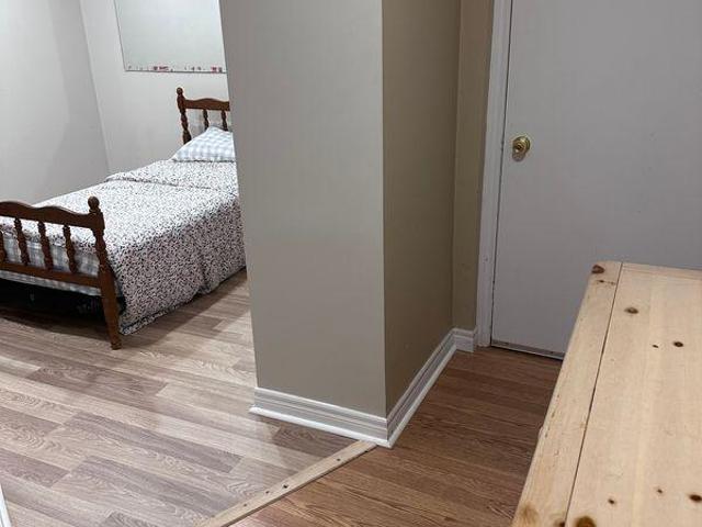 Room for rent in Brampton
