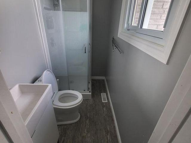 Room for rent in Kingston, Ontario