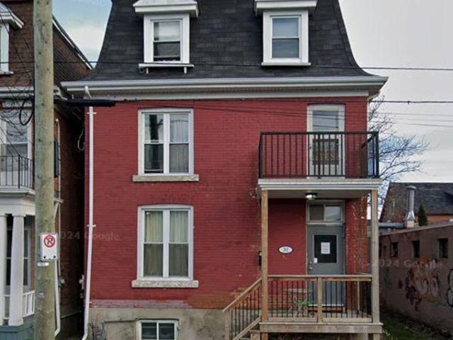 Room for rent in Kingston, Ontario