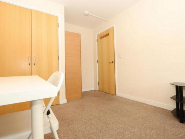 Room for rent in Maryland, Greater London