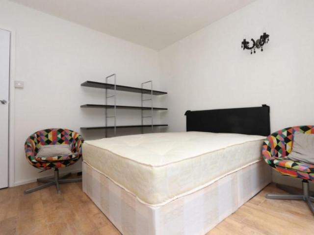 Room for rent in East Greenwich, Greater London
