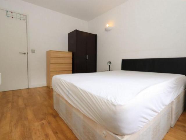 Room for rent in East Greenwich, Greater London