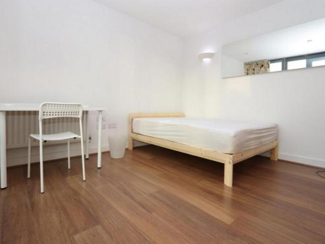 Room for rent in Blackwall, Greater London