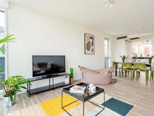 Room for rent in Chalk Farm, Greater London