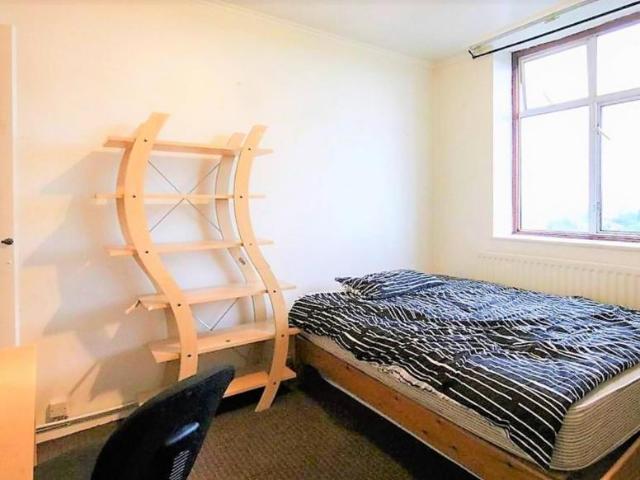 Room for rent in South Hampstead, Greater London