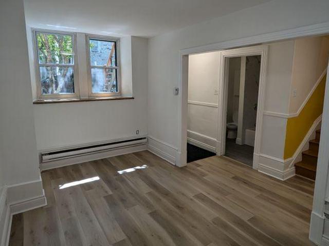 Room for rent in St. Leonard's, Quebec