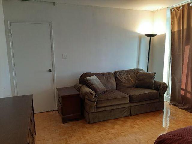 Room for rent in Toronto
