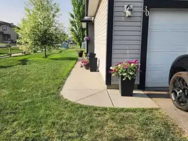 Townhouse for rent in Airdrie, Alberta