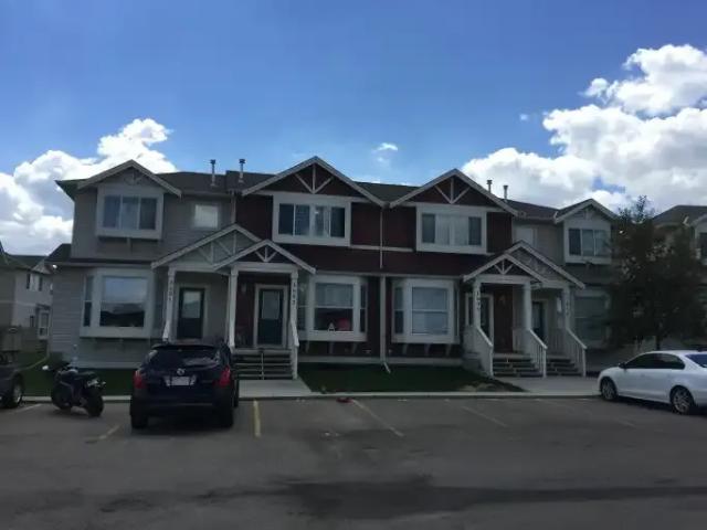 Townhouse for rent in Airdrie, Alberta