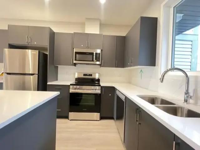 Townhouse for rent in Airdrie, Alberta