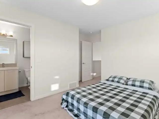 Townhouse for rent in Airdrie, Alberta