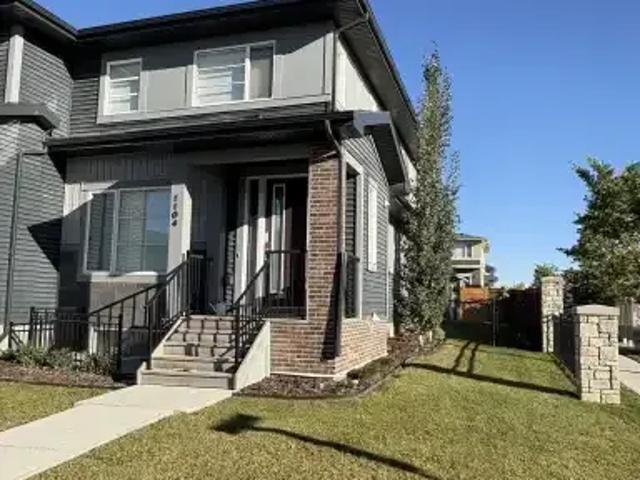 Townhouse for rent in Airdrie, Alberta