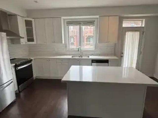Townhouse for rent in Durham, Ontario