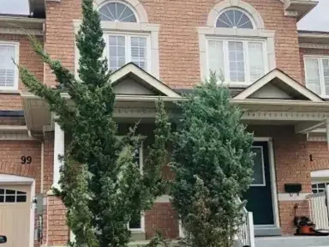 Townhouse for rent in Durham, Ontario