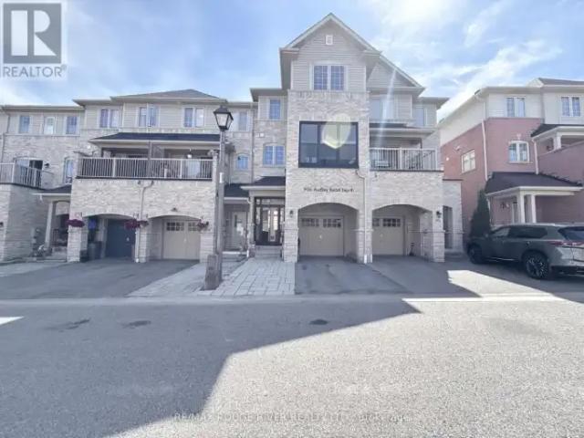 Townhouse for rent in Durham, Ontario