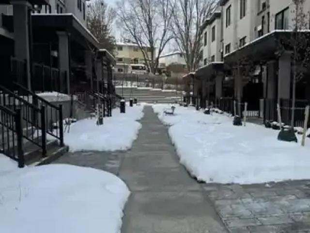 Townhouse for rent in Bradford West Gwillimbury, Ontario