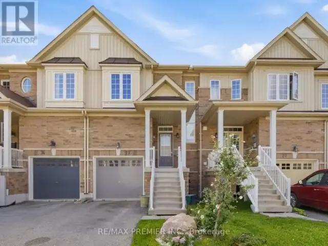 Townhouse for rent in Bradford West Gwillimbury, Ontario