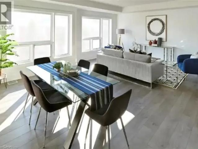 Townhouse for rent in Burlington, Ontario