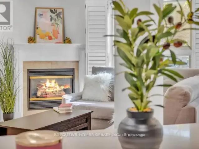 Townhouse for rent in Burlington, Ontario