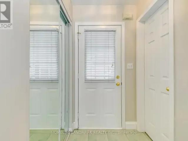 Townhouse for rent in Burlington, Ontario