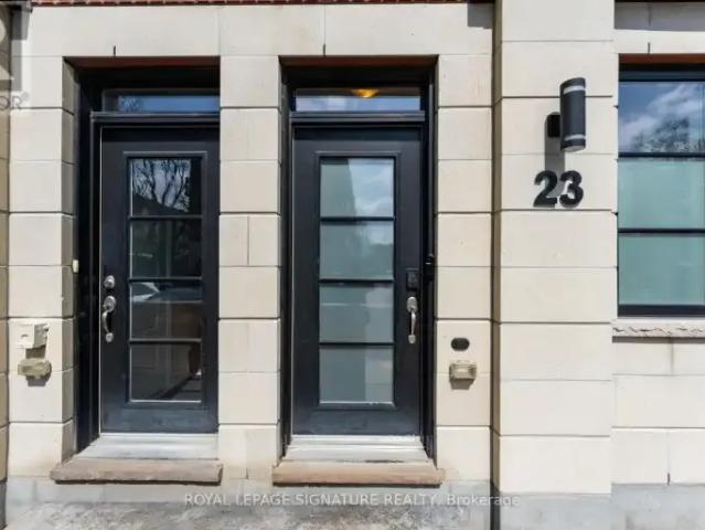 Townhouse for rent in Burlington, Ontario