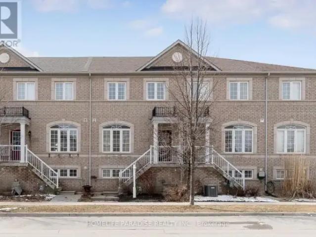 Townhouse for rent in Burlington, Ontario