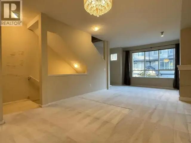 Townhouse for rent in Lougheed, Burnaby