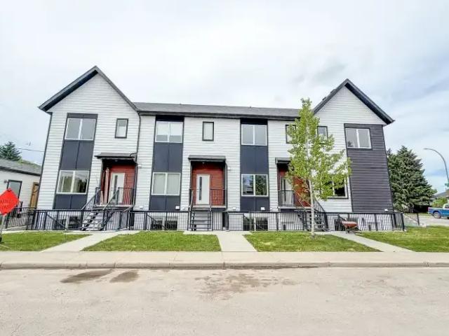 Townhouse for rent in Northwest, Alberta