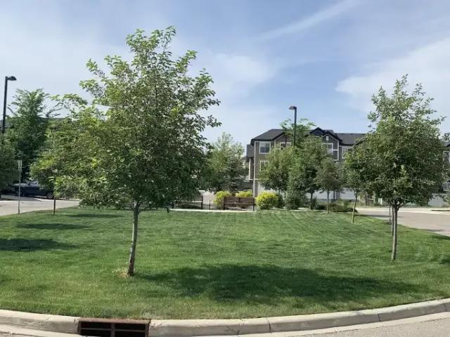 Townhouse for rent in Northwest, Alberta