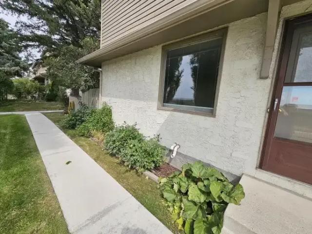Townhouse for rent in Northwest, Alberta