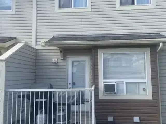 Townhouse for rent in Northwest, Alberta