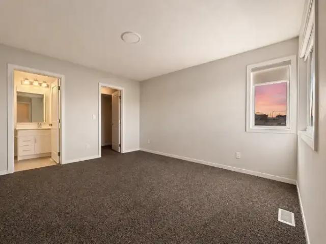 Townhouse for rent in Northwest, Alberta