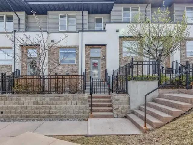 Townhouse for rent in Northwest, Alberta