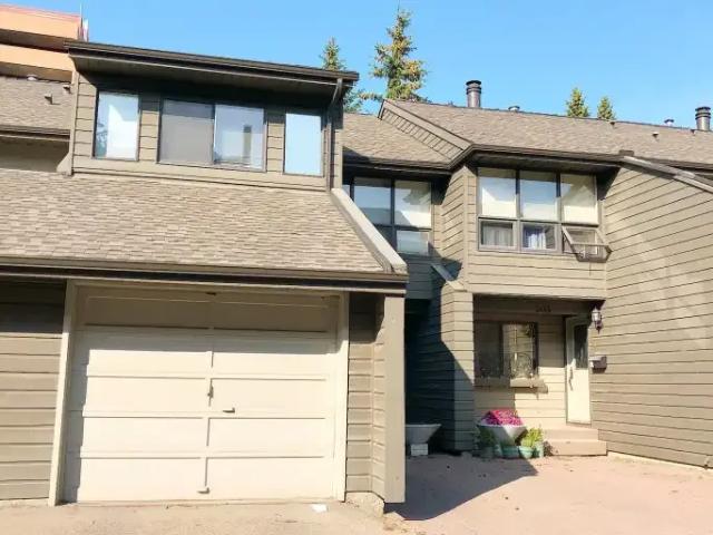 Townhouse for rent in Northwest, Alberta