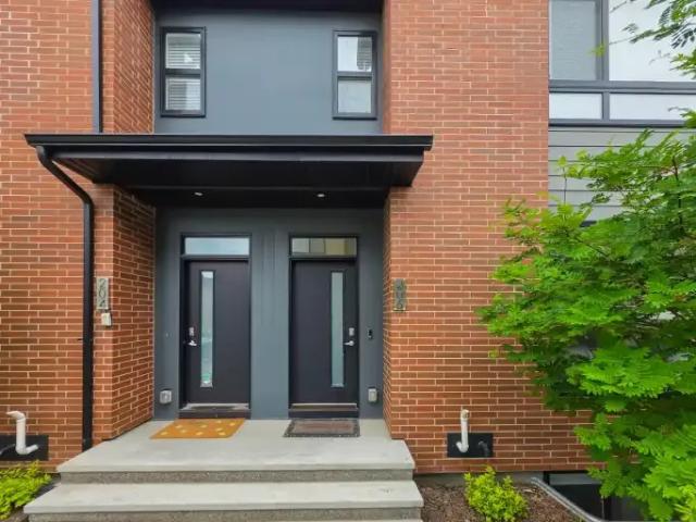Townhouse for rent in Northwest, Alberta