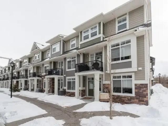 Townhouse for rent in Northwest, Alberta