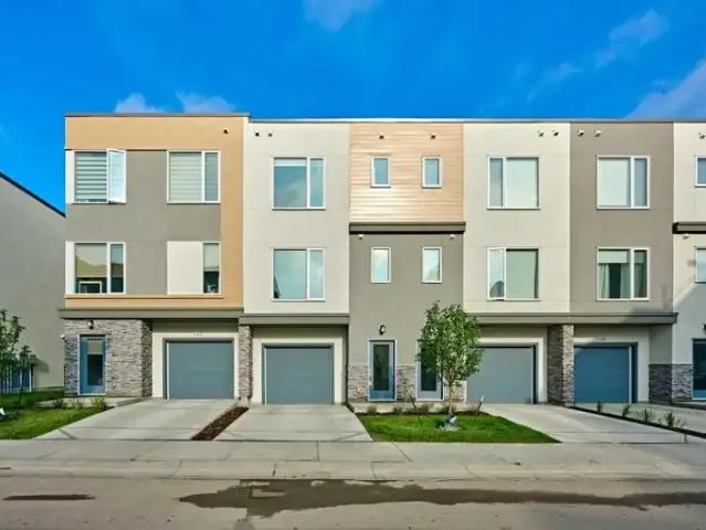 Townhouse for rent in Northwest, Alberta