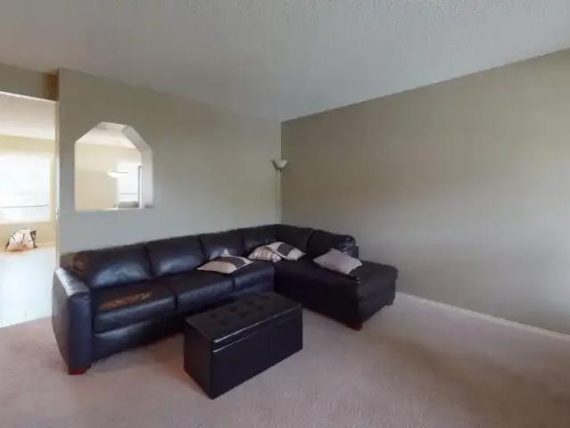 Townhouse for rent in Northwest, Alberta