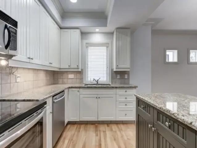 Townhouse for rent in Northwest, Alberta