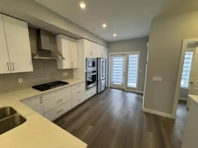 Townhouse for rent in Northwest, Alberta