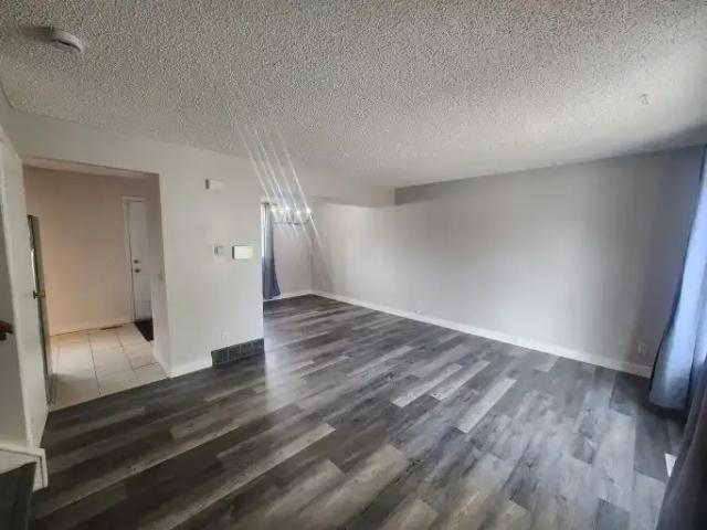 Townhouse for rent in Northwest, Alberta
