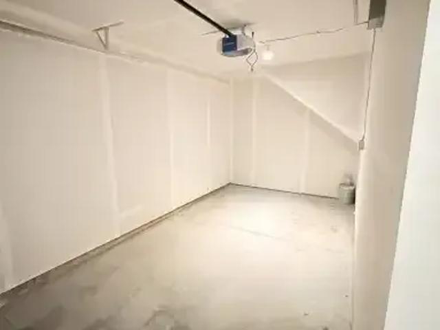Townhouse for rent in Northwest, Alberta
