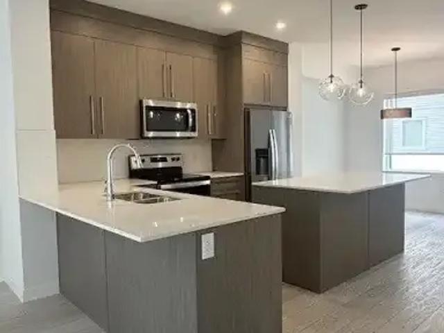 Townhouse for rent in Northwest, Alberta