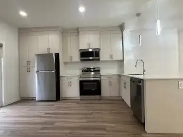 Townhouse for rent in Northwest, Alberta