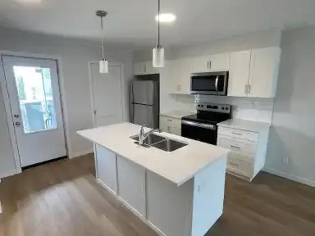 Townhouse for rent in Northwest, Alberta