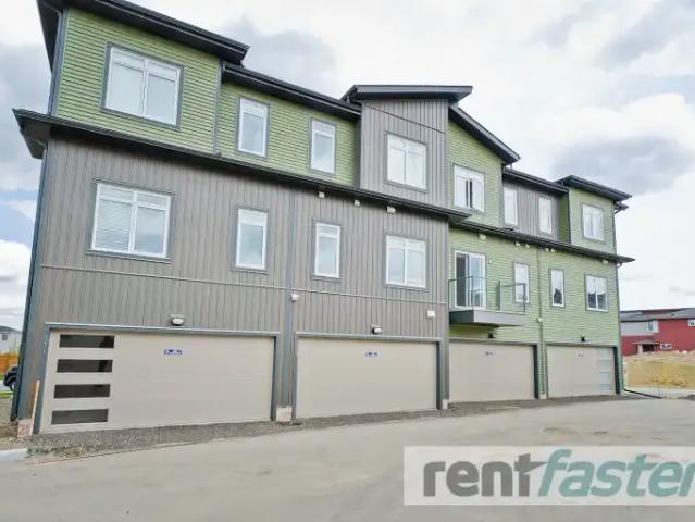 Townhouse for rent in Northwest, Alberta